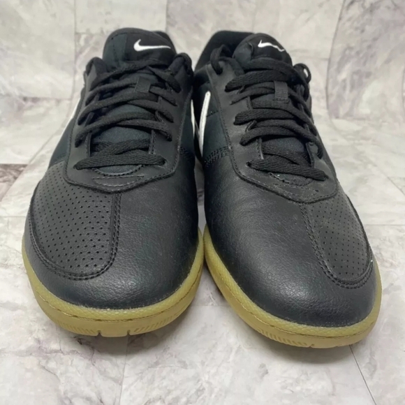 Size 8.5 - Nike Davinho Indoor Soccer Shoes Sneakers MEN 580452-010 Black - Picture 3 of 8